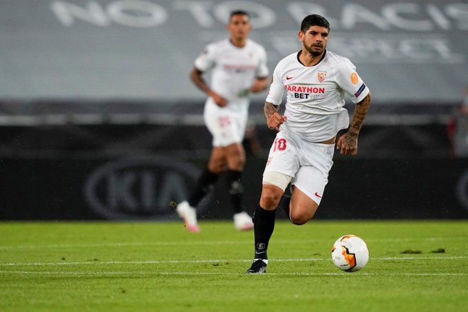  Banega, en la semifinal de la Europa League ante el Manchester United.