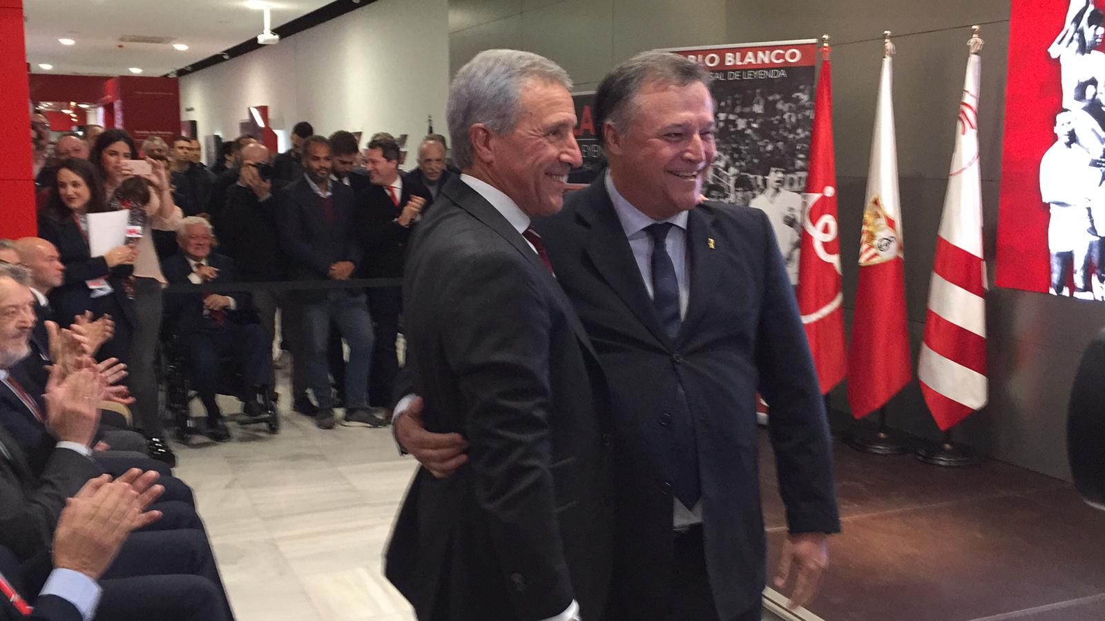  Pablo Blanco y Bertoni, en el Dorsal de Leyenda del Sevilla.