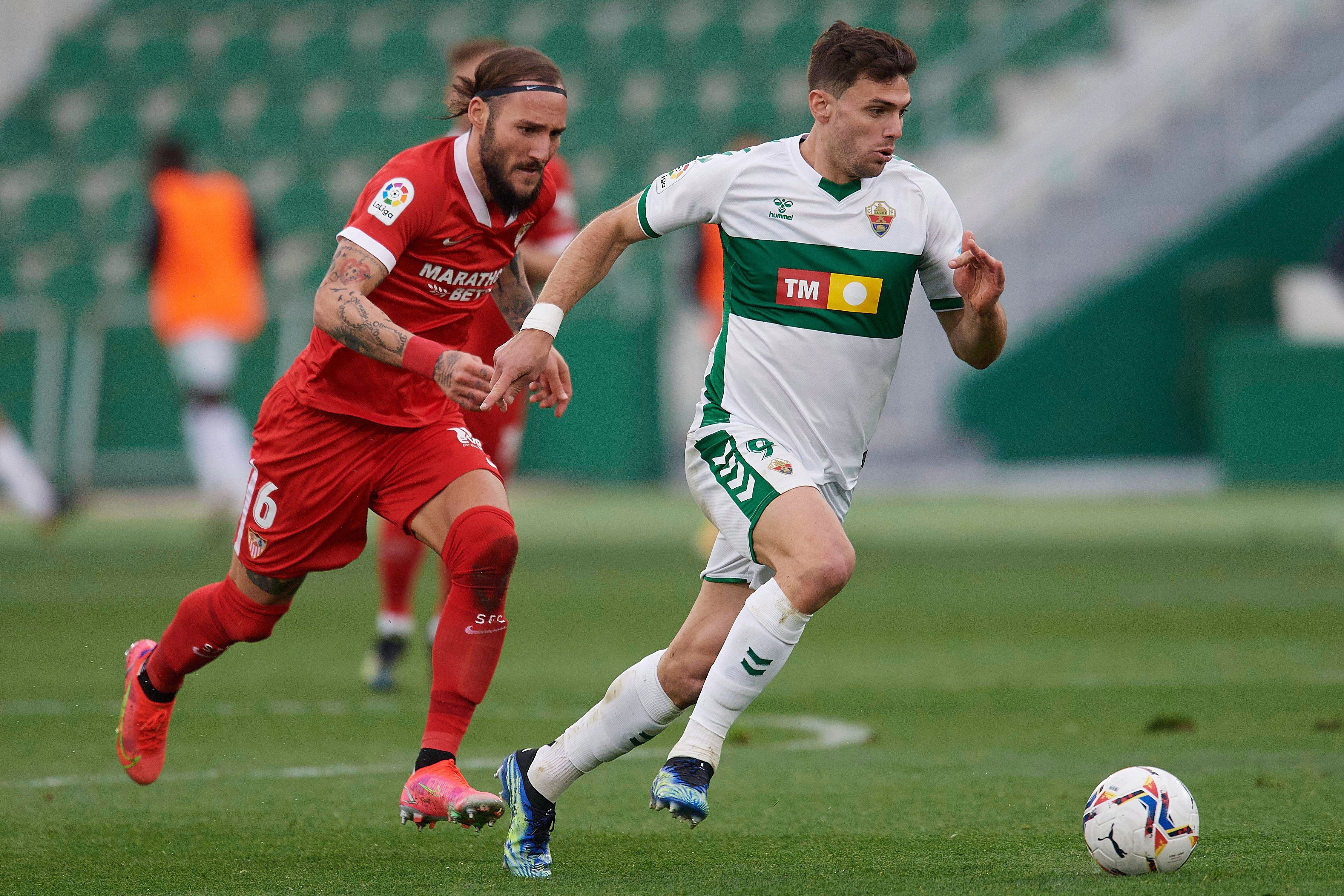  Lucas Boyé, jugando con el Elche.