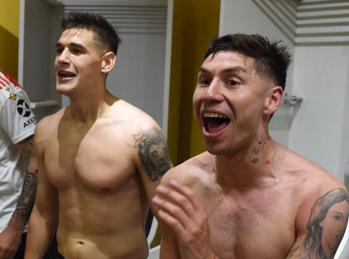  Luis Martínez Quarta y Gonzalo Montiel celebran la última Libertadores