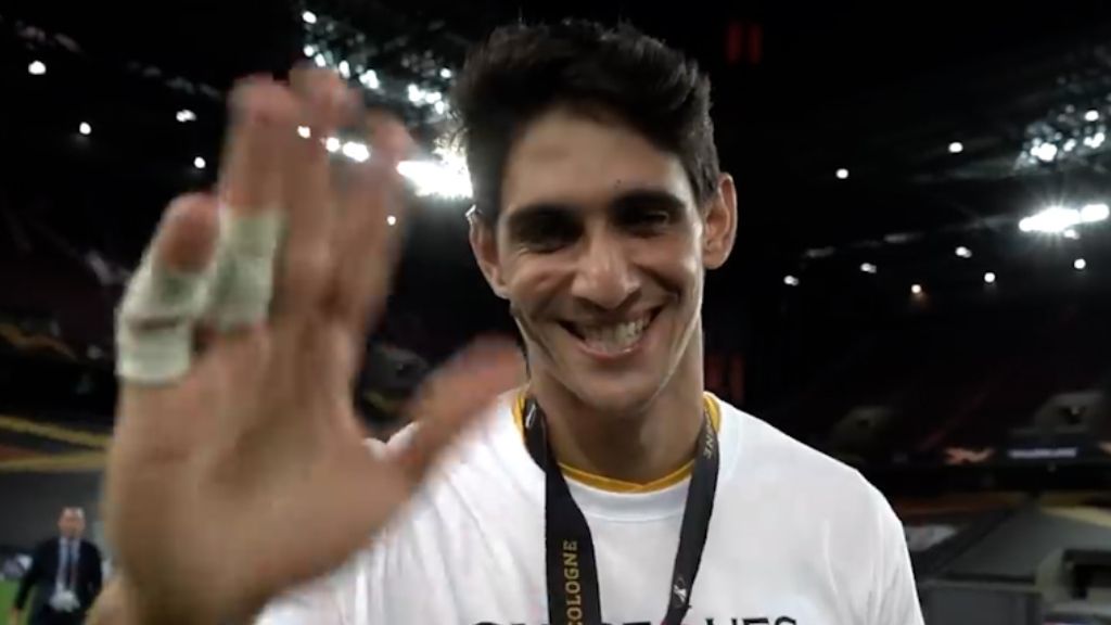  Bono, durante la celebración de la consecución de la UEFA Europa League.