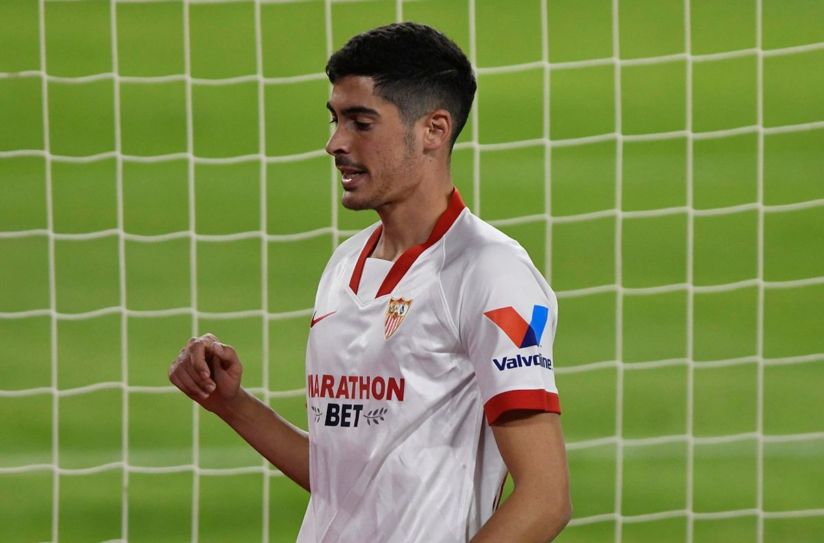  Carlos Fernández, ante el Éibar.