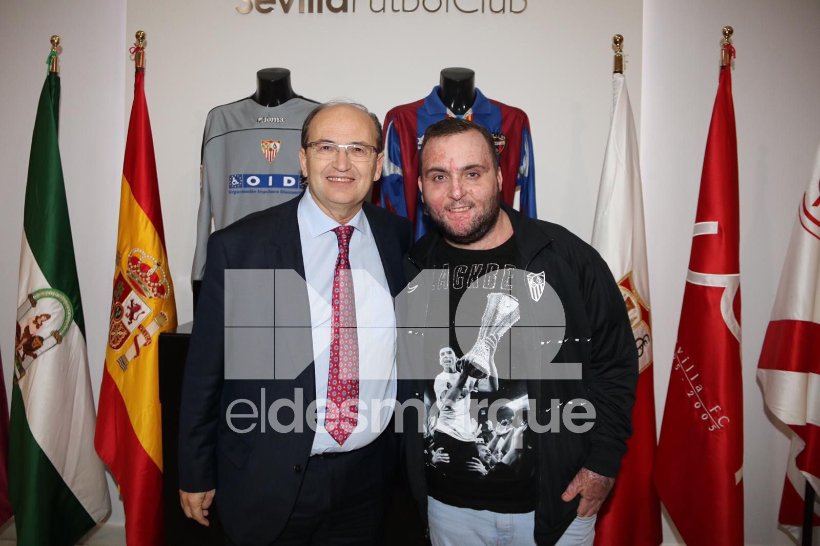  Juan Manuel Calderón, primo de Reyes, junto a José Castro.