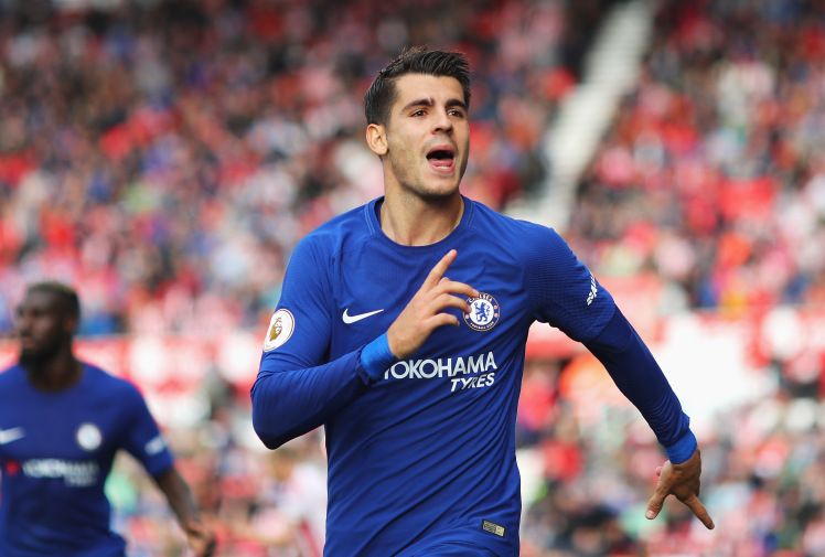 Álvaro Morata celebra un gol en un partido de Premier League con el Chelsea.