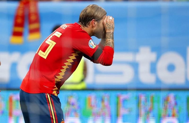  Sergio Ramos celebra su gol ante Rumanía.
