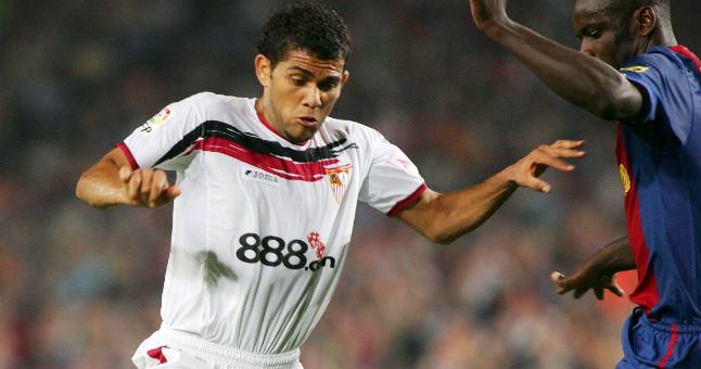  Daniel Alves, en un Barcelona - Sevilla.