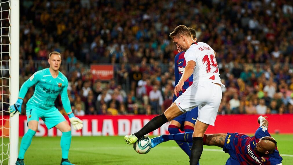  De Jong, en uno de sus acercamientos a la portería de Ter Stegen.