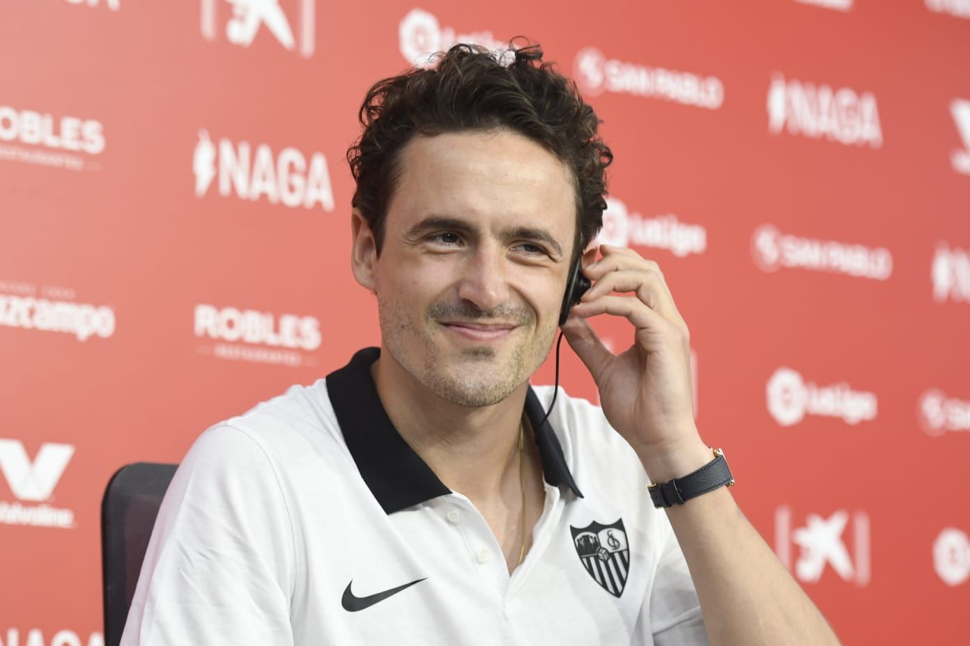  Delaney, en su presentación con el Sevilla.