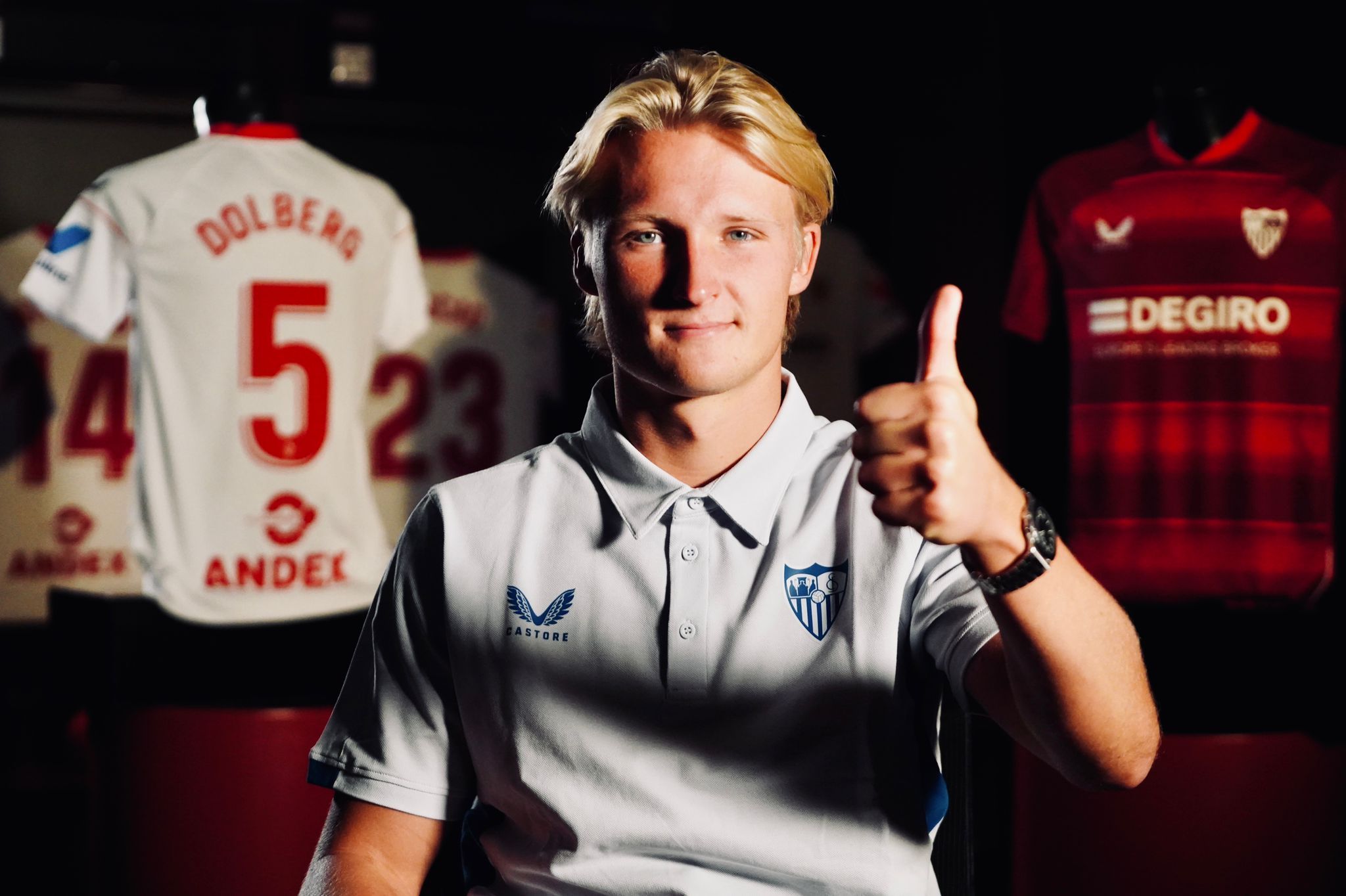  Dolberg, en su primer día como sevillista.