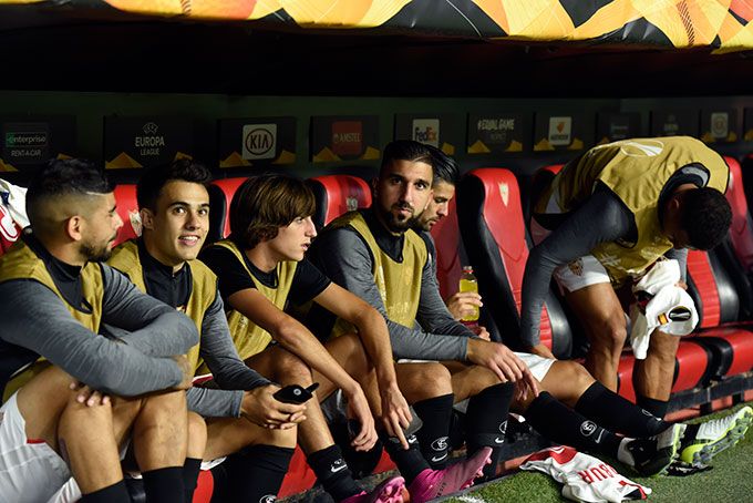  Dabbur, en el banquillo ante el APOEL.