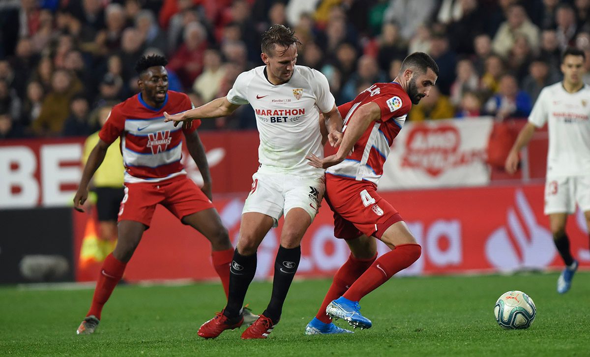  De Jong, en el partido ante el Granada.