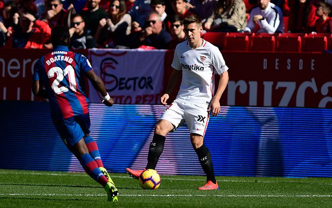  Wöber, en su debut ante el Levante