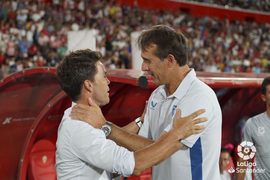  Lopetegui saluda a Rubi en el Almería-Sevilla.