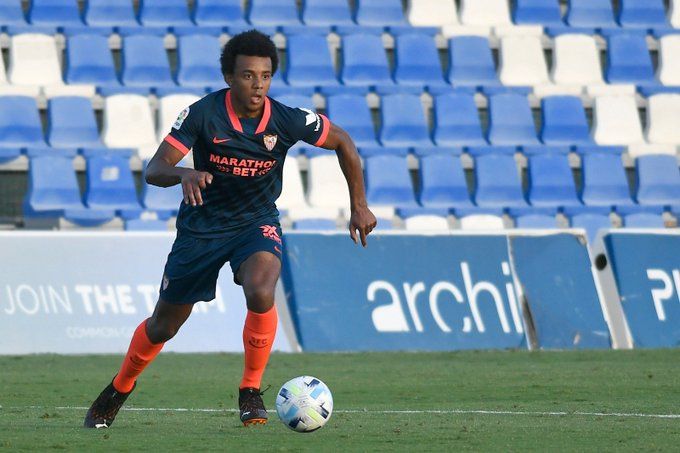 Koundé, en el Sevilla-Athletic.