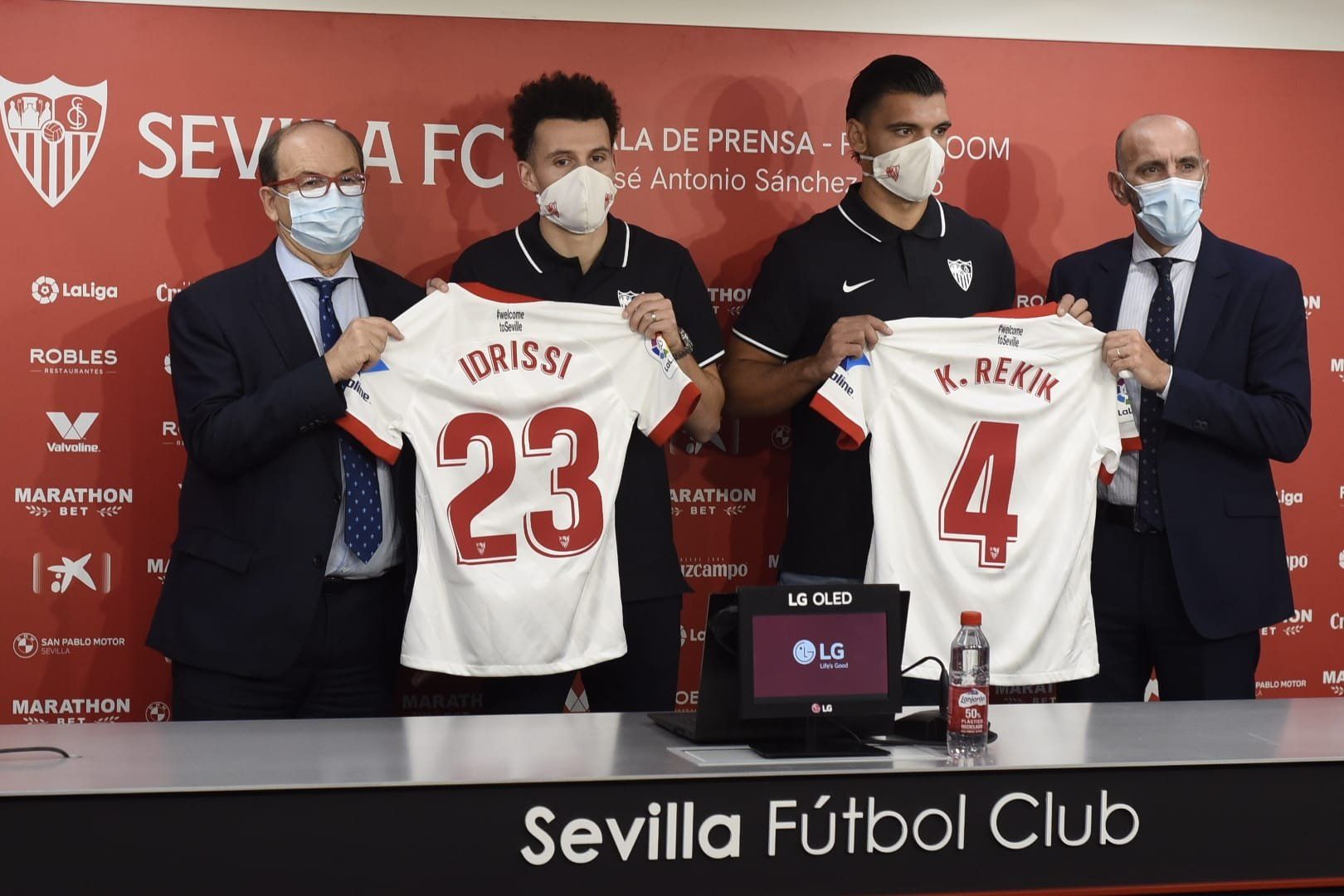 Idrissi, junto a Castro, Rekik y Monchi en su presentación.