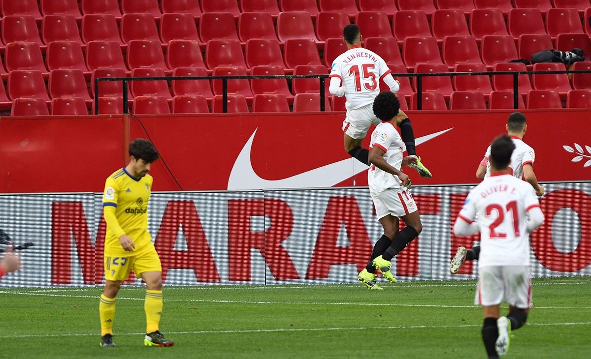 En-Nesyri, ante el Cádiz.