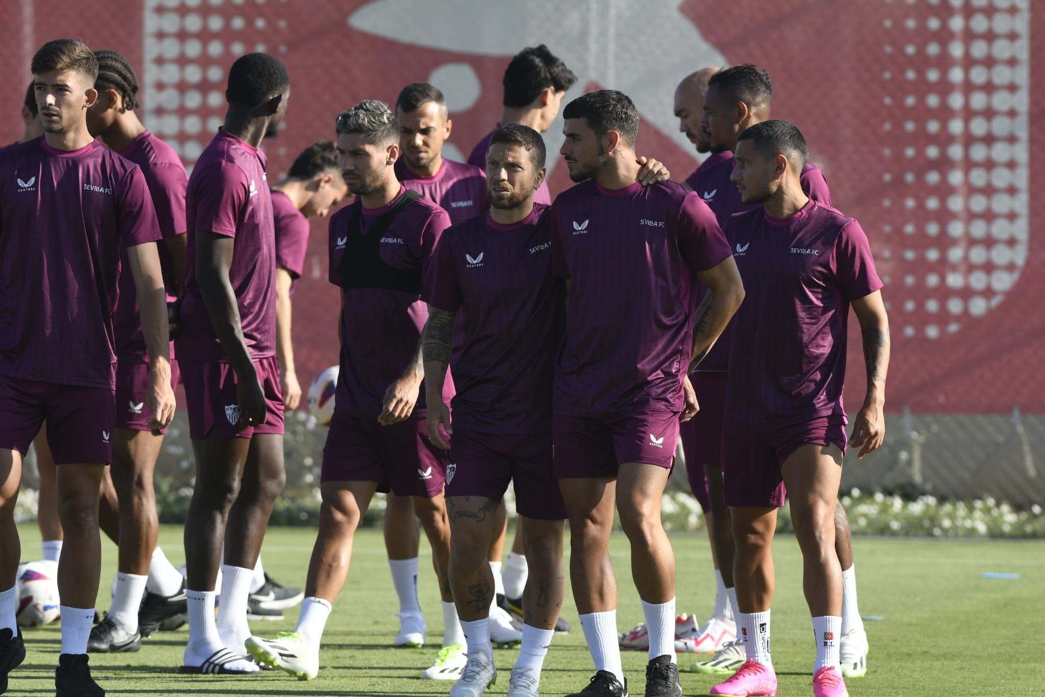  Los jugadores del Sevilla, en un entrenamiento de la pretemporada.