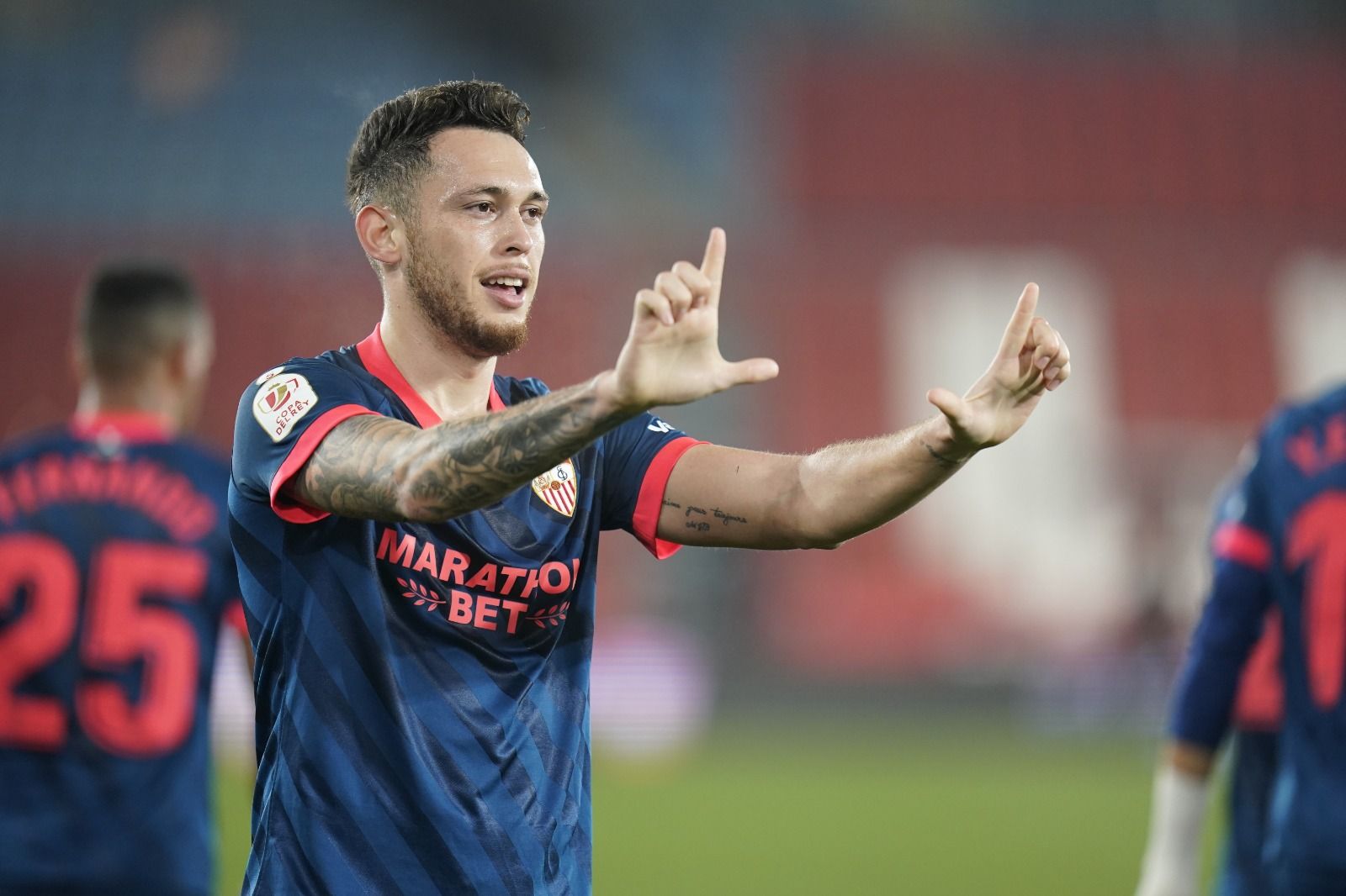  Ocampos celebra el gol ante el Almería.