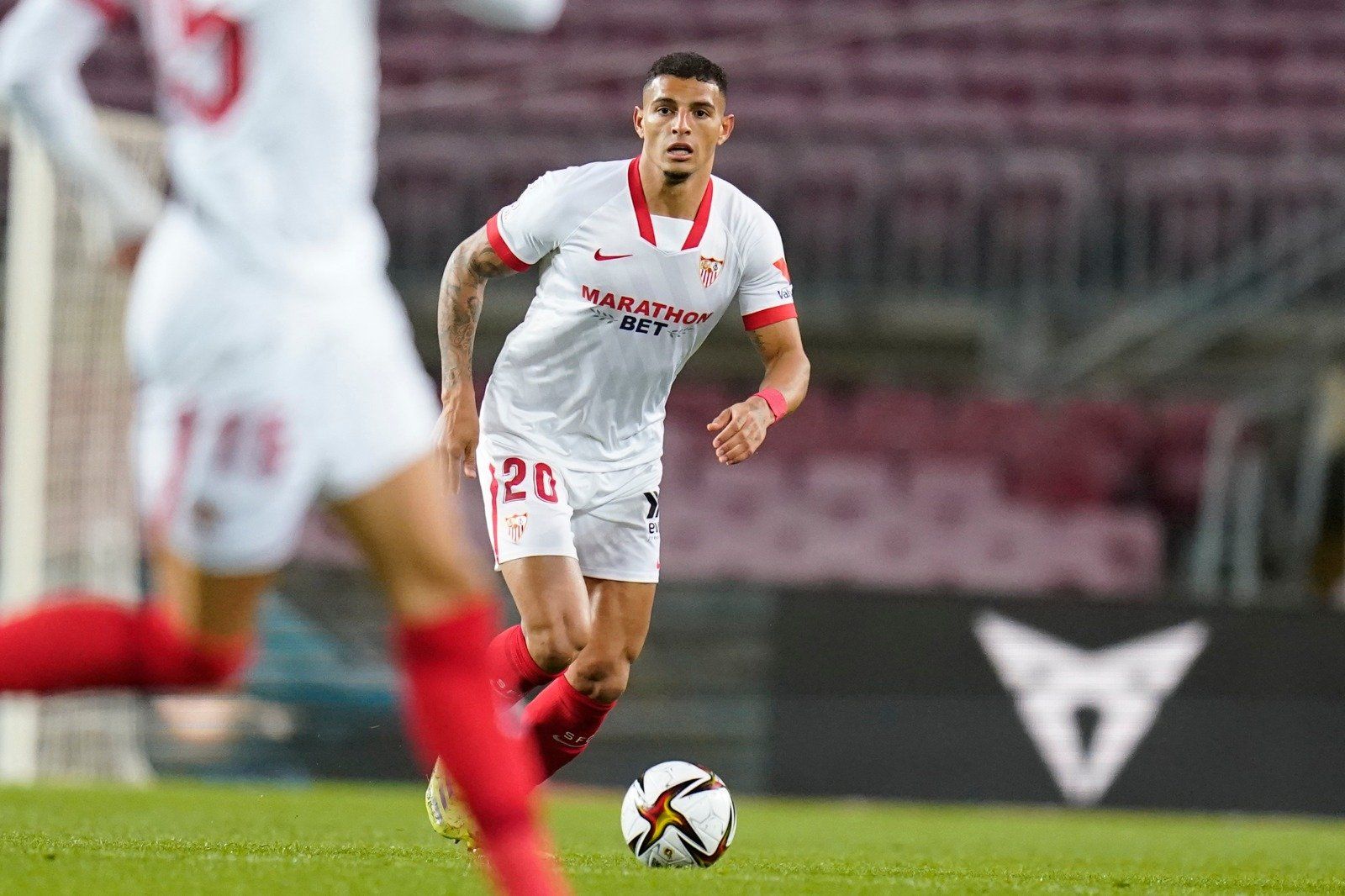  Diego Carlos, en el partido ante el Barcelona.