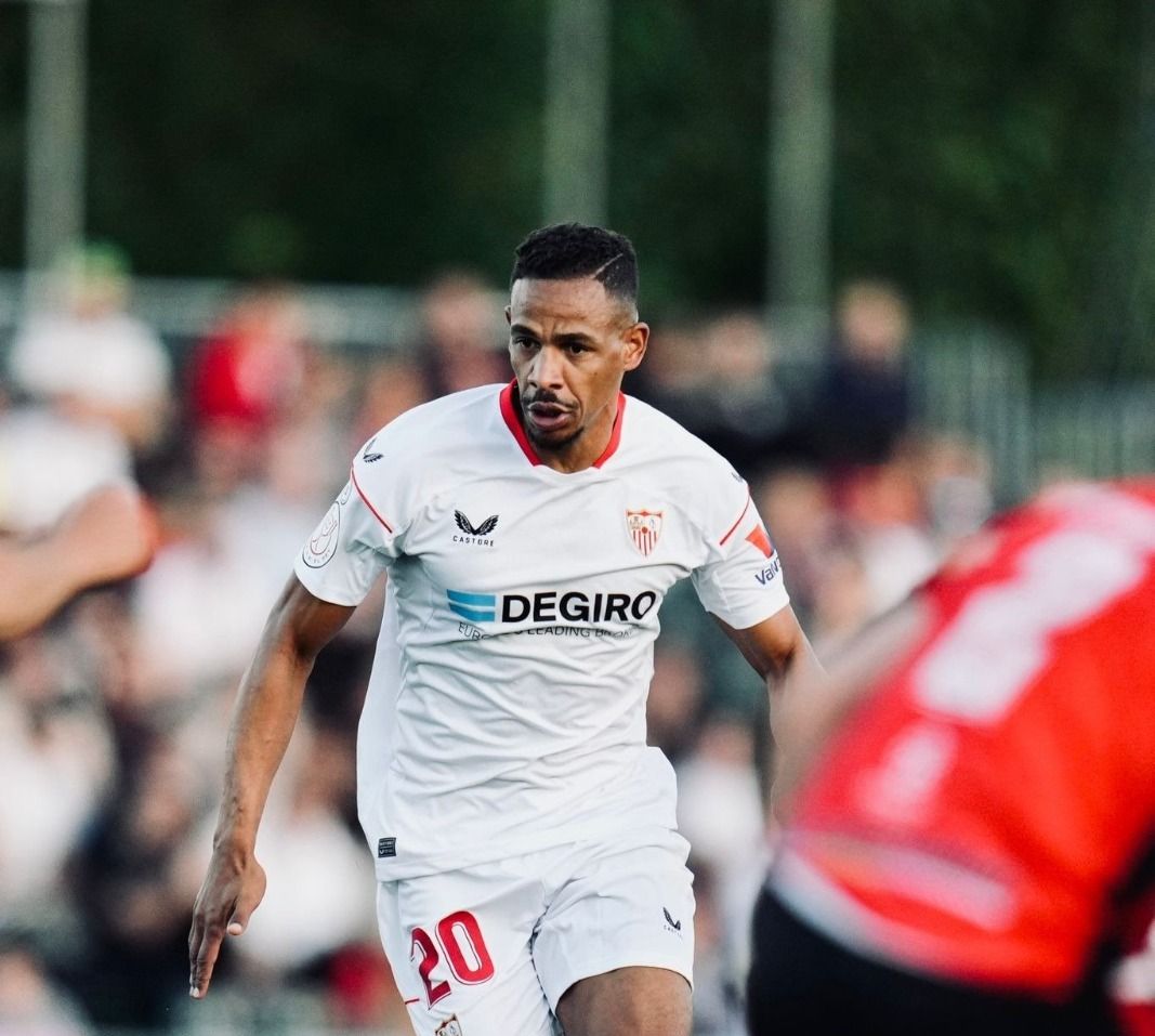  Fernando, ante el Velarde