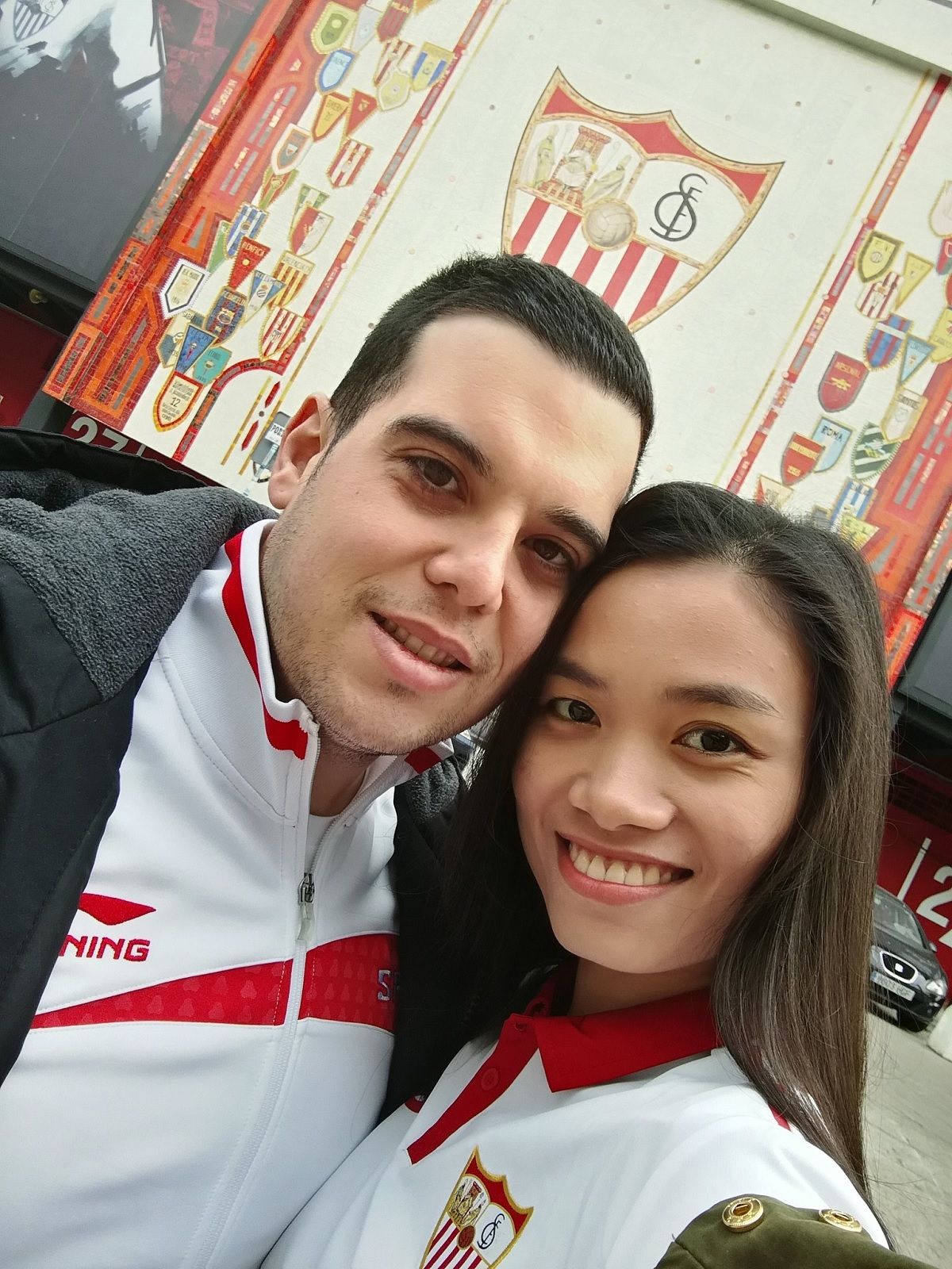  Zheng Huiyu y Fran García, en el Sánchez-Pizjuán.