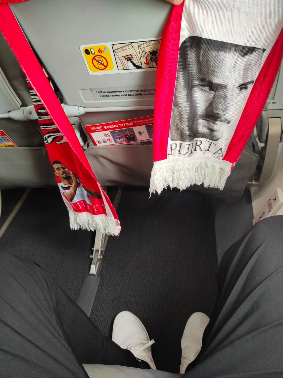  La bufanda de Antonio Puerta que acompaña siempre a Ahmed Alhashemi.