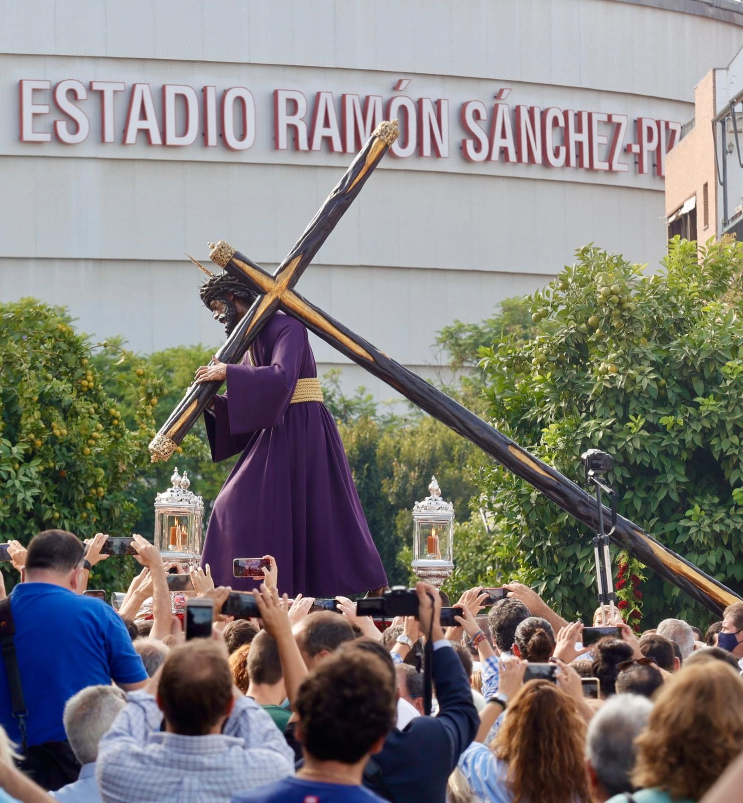 El Gran Poder, a su paso por el Ramón Sánchez-Pizjuán.