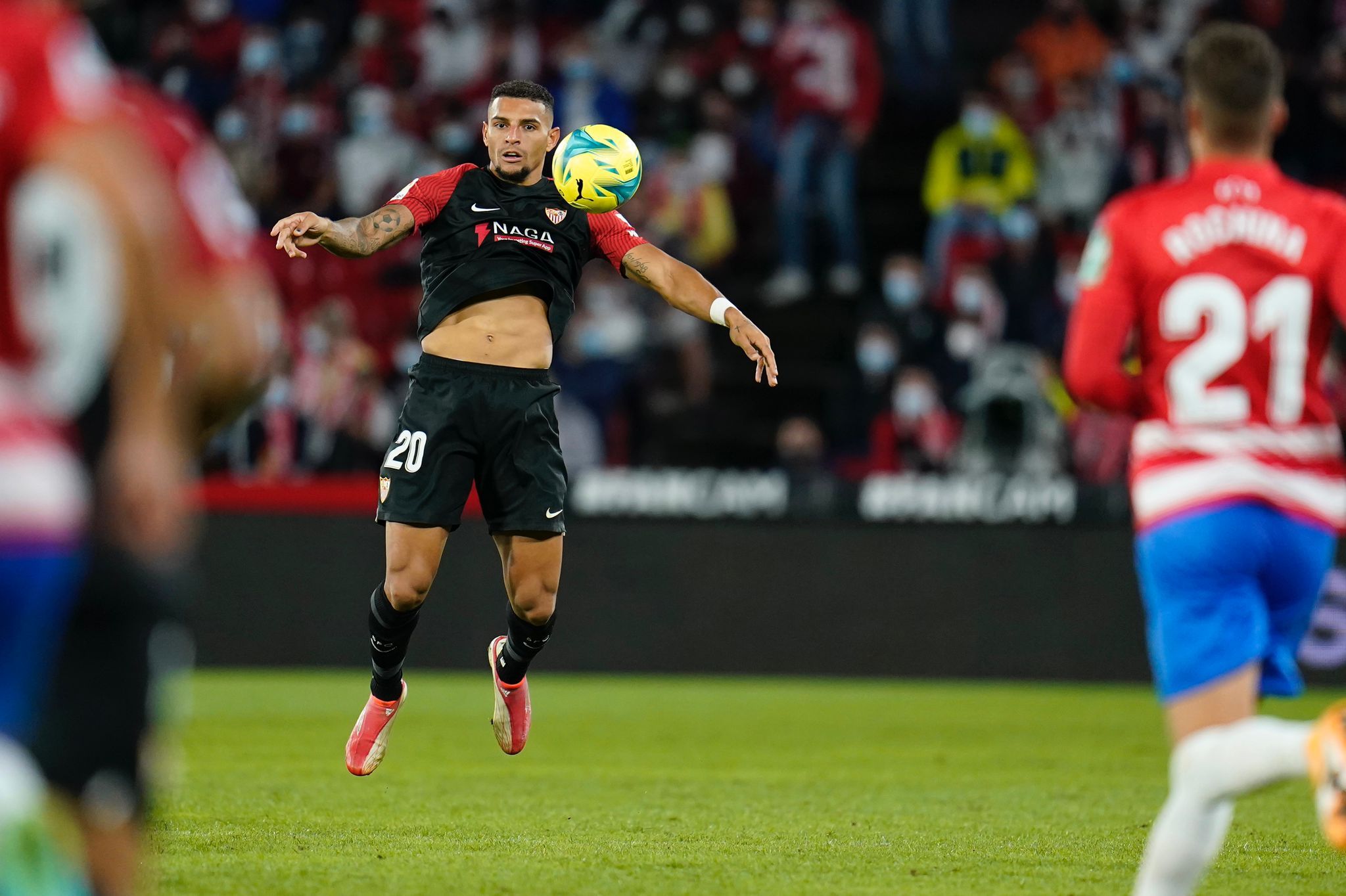  Diego Carlos, en el Granada-Sevilla.