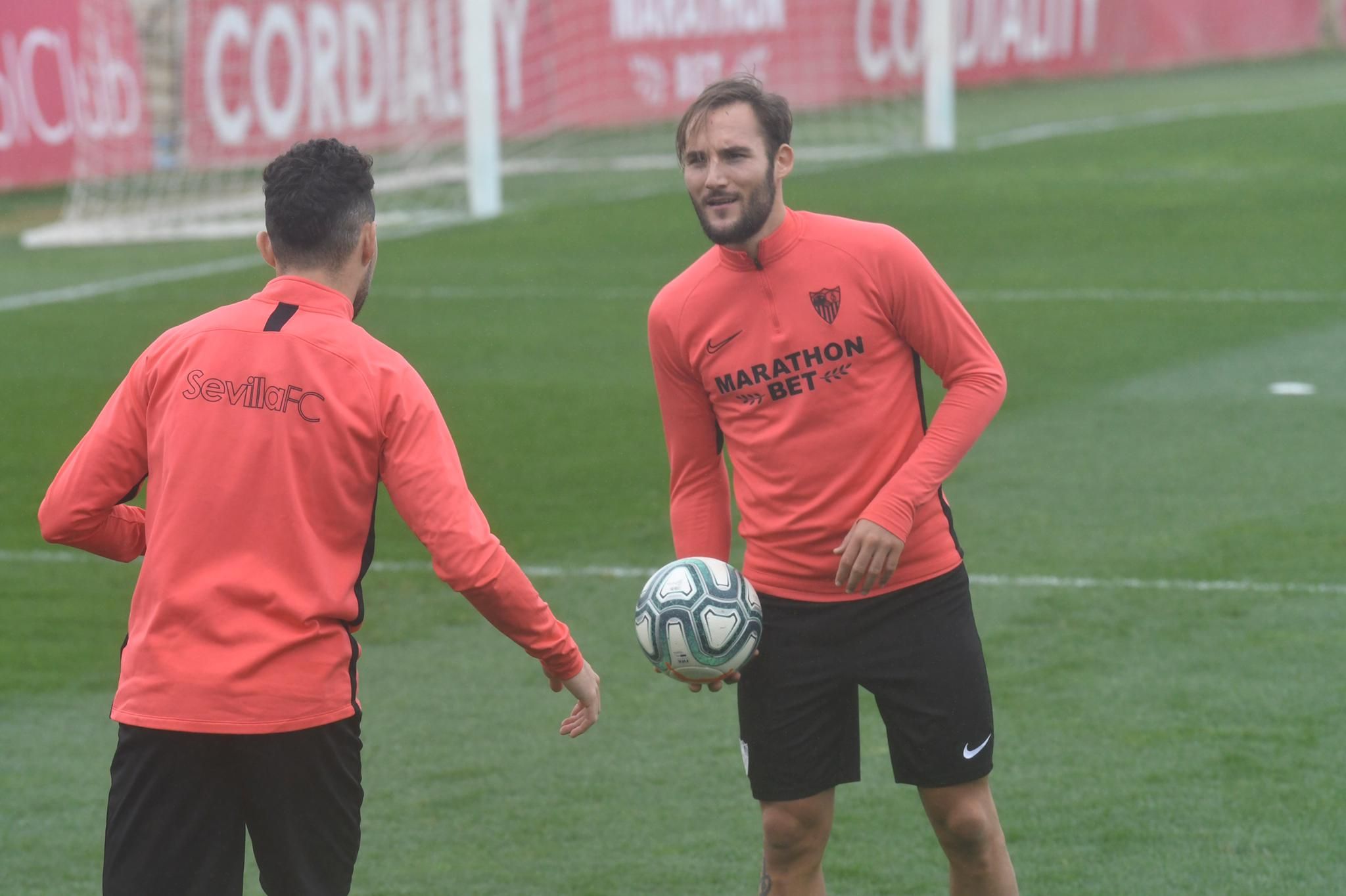 Gudelj, en un entrenamiento.