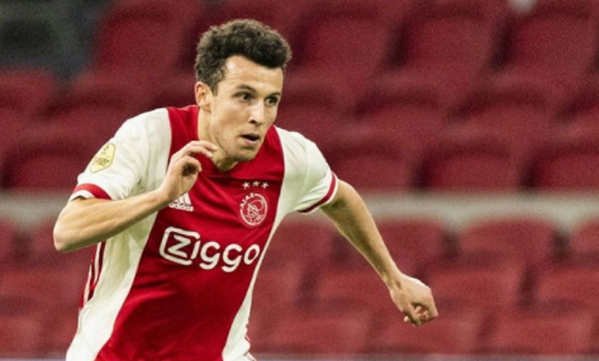  Idrissi, en un partido con el Ajax de Amsterdam.