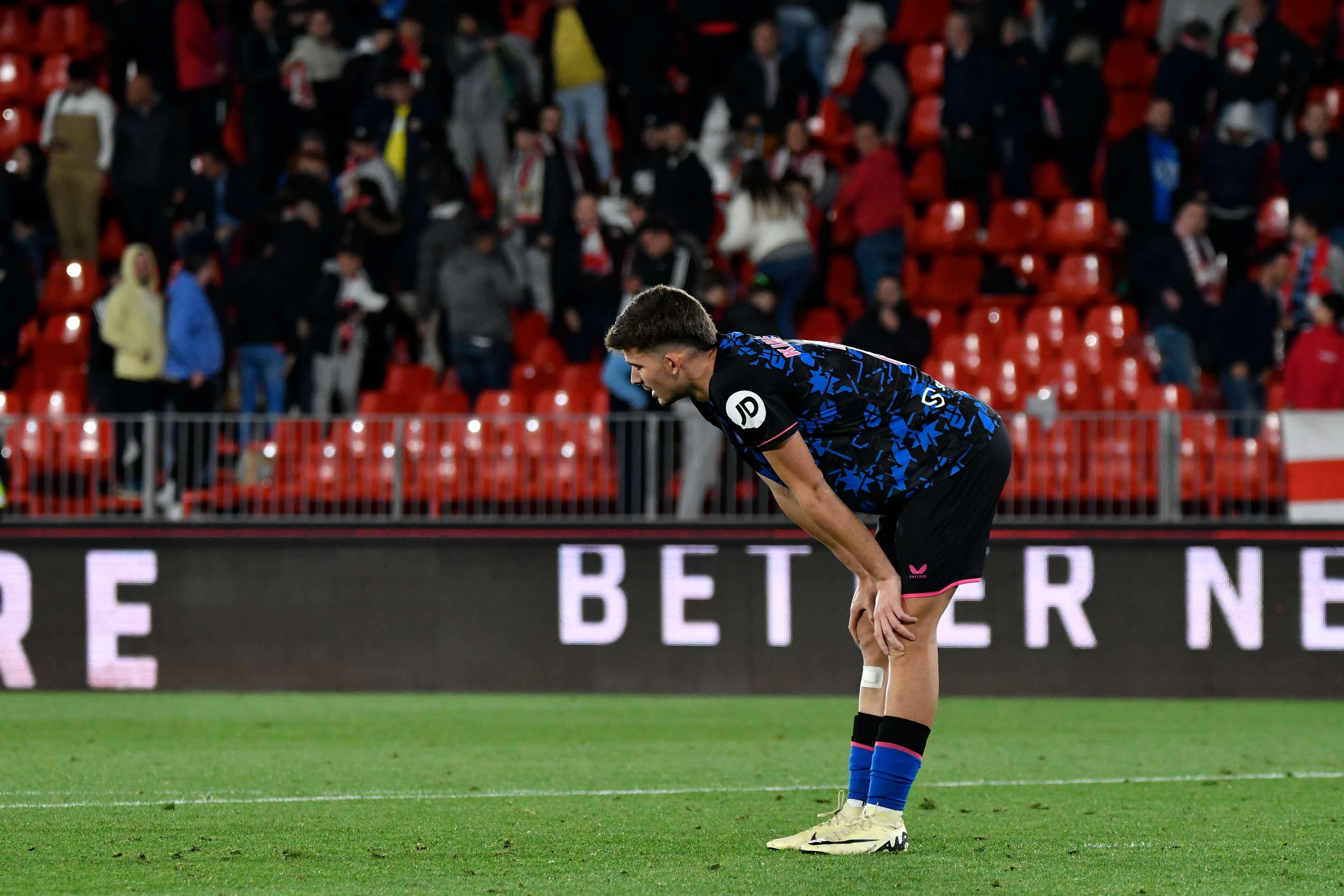  Kike Salas, ante el Almería.