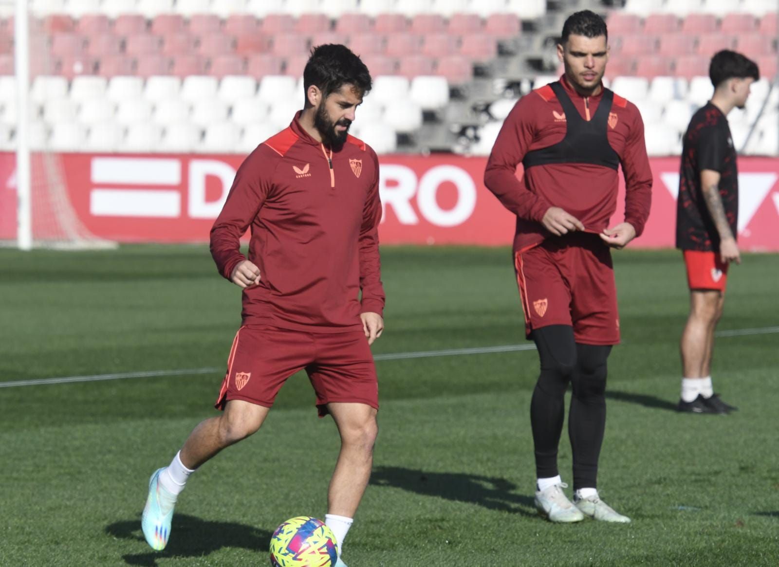 Isco, en el entrenamiento del Sevilla