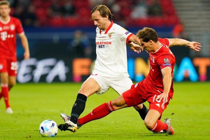 Ivan Rakitic, ante el Bayern.