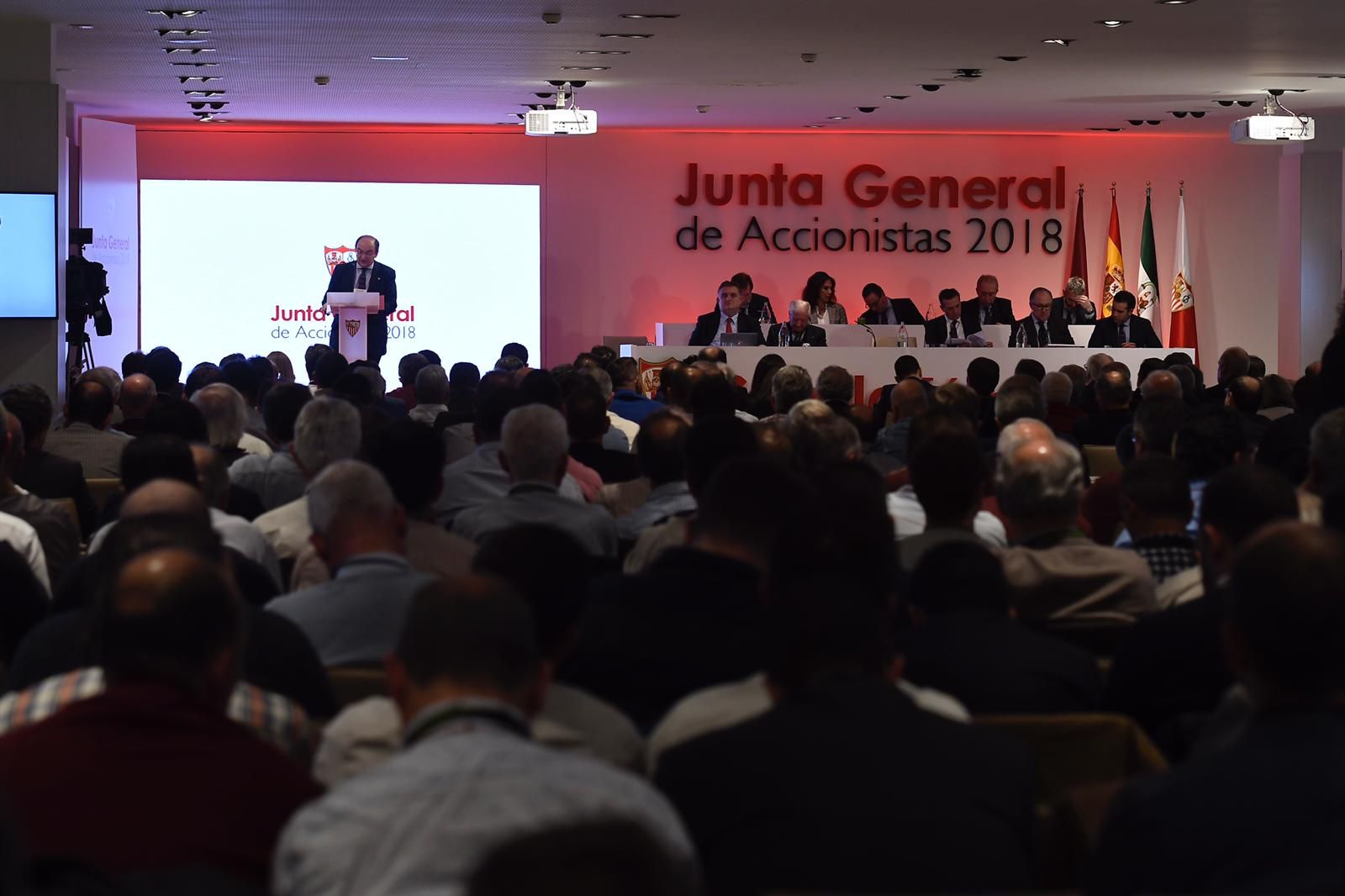  Imagen de la Junta de Accionistas de diciembre.