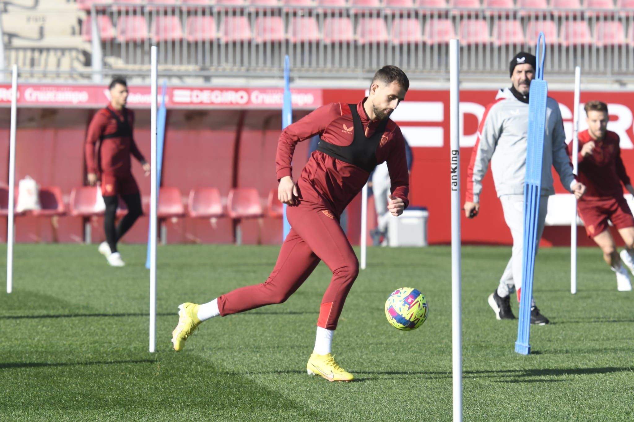  Januzaj, en el entrenamiento del Sevilla