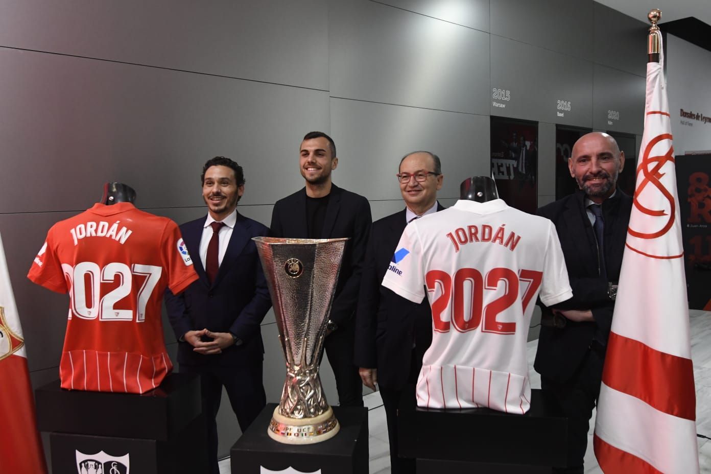 El centrocampista catalán en su acto de renovación