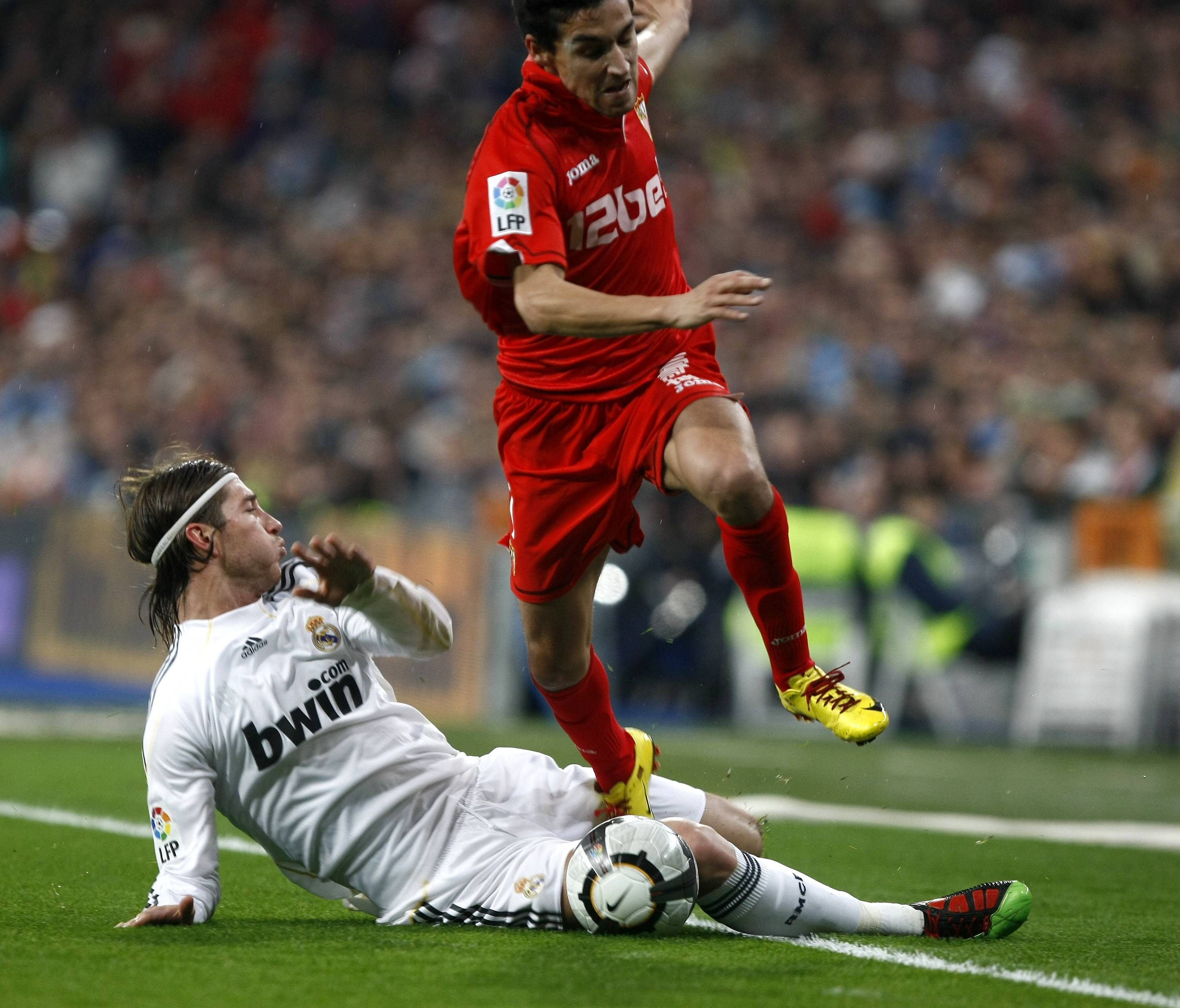 Sergio Ramos y Jesús Navas, en un Real Madrid-Sevilla FC.