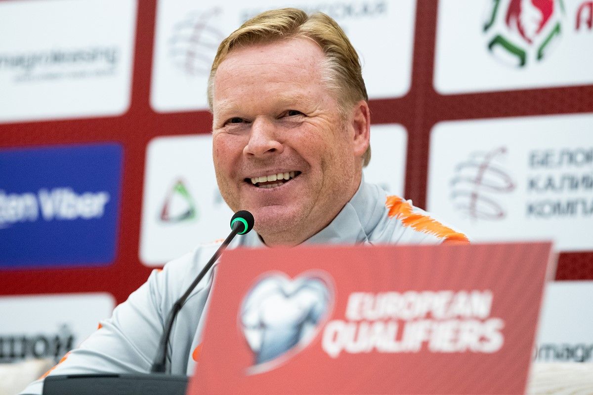  Koeman fue el primer técnico de Éver en el Valencia CF.