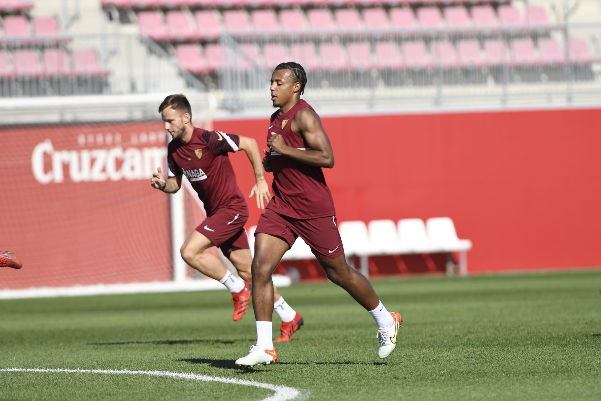 Koundé, en un entrenamiento con el Sevilla.