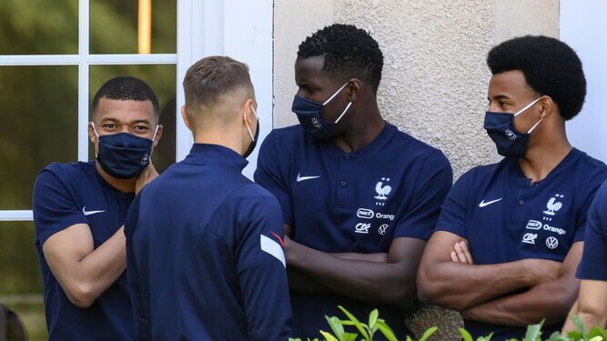  Zouma y Koundé, en la concentración de la selección francesa en la Eurocopa.