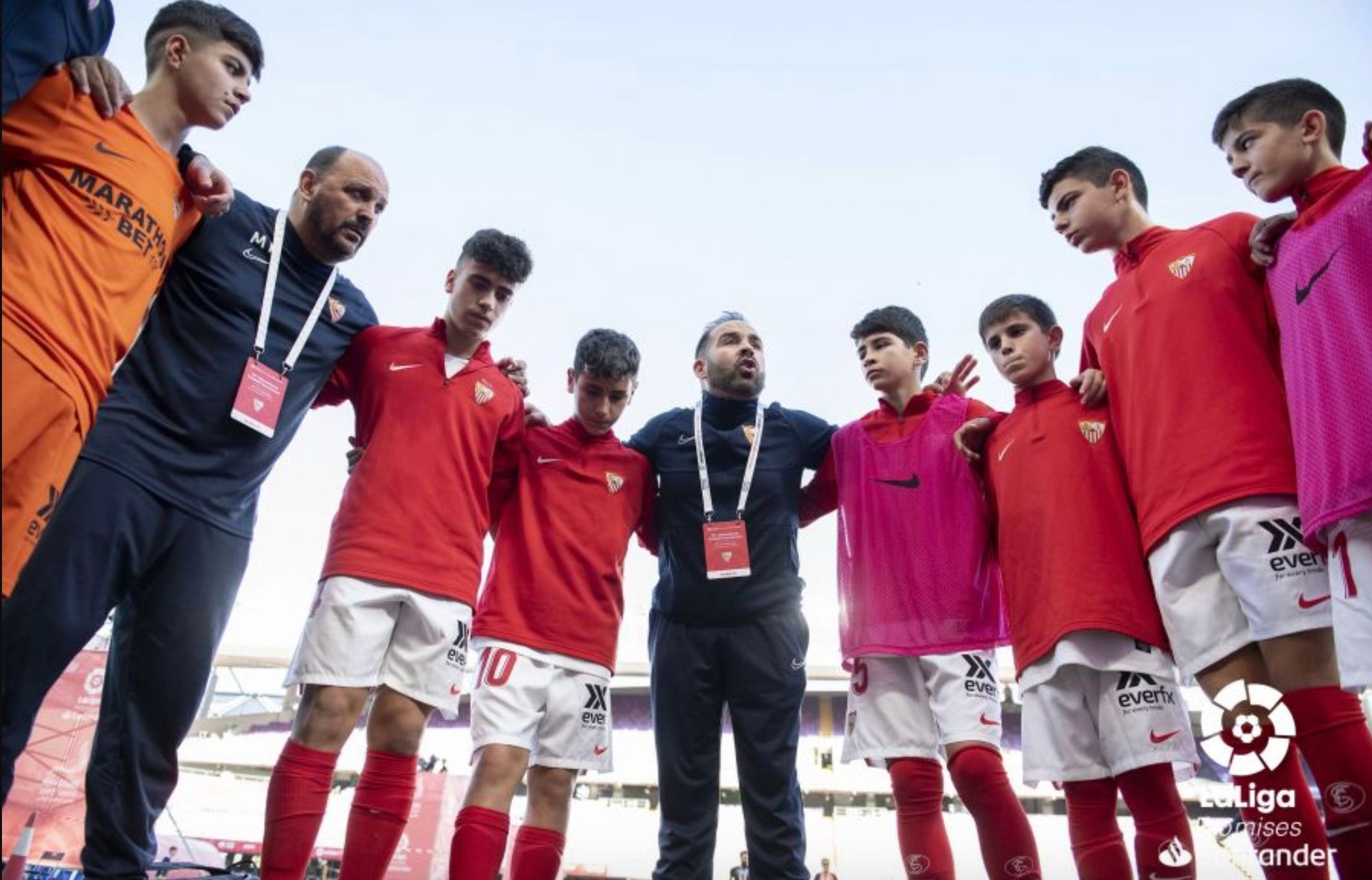  El equipo infantil del Sevilla FC, durante LaLiga Promises Internacional de Abu Dhabi.