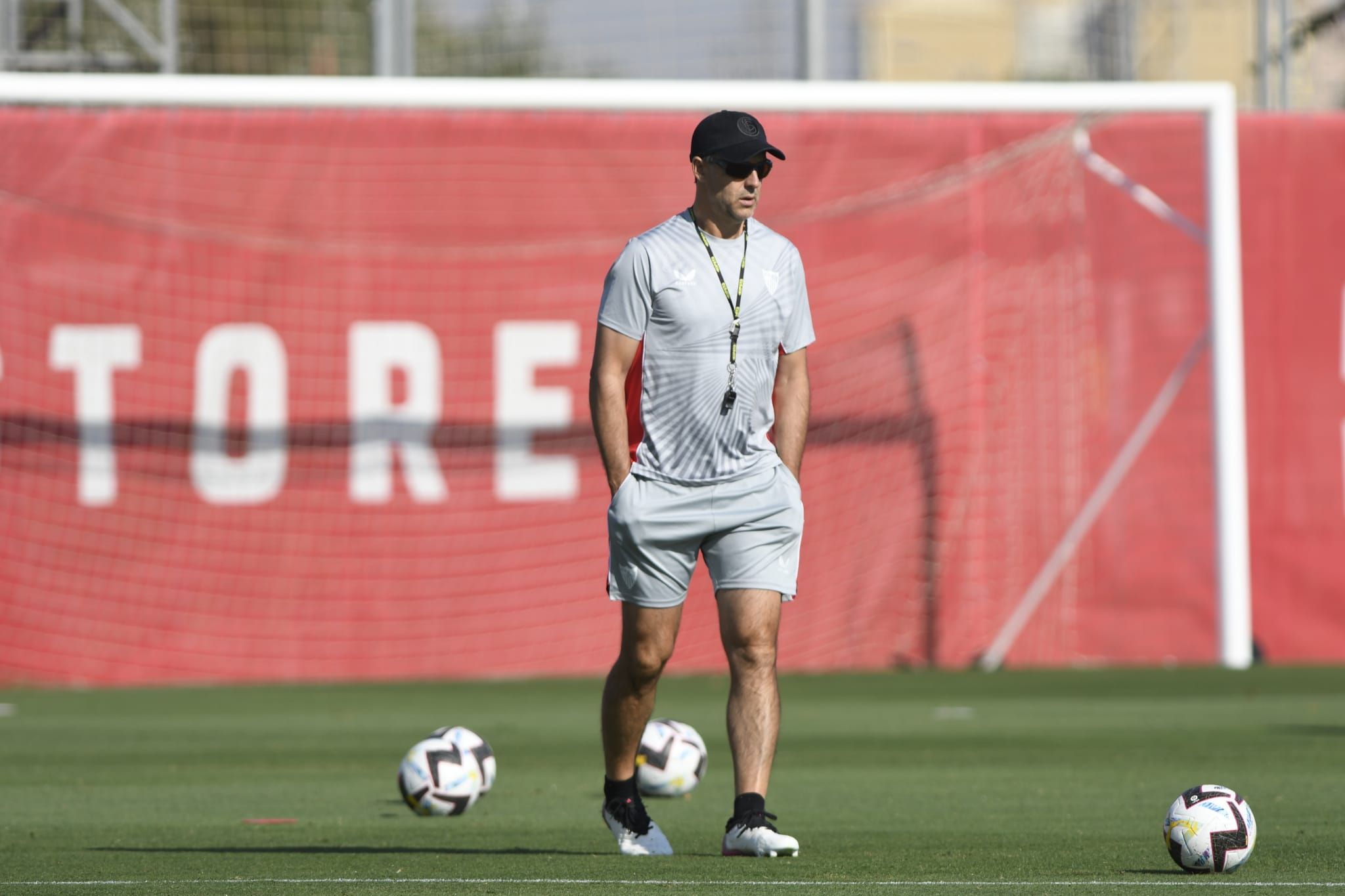  Lopetegui, en el entrenamiento del Sevilla