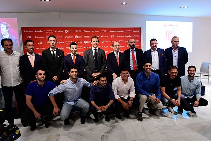  La dirección deportiva y el cuerpo técnico de Lopetegui en la presentación del entrenador..