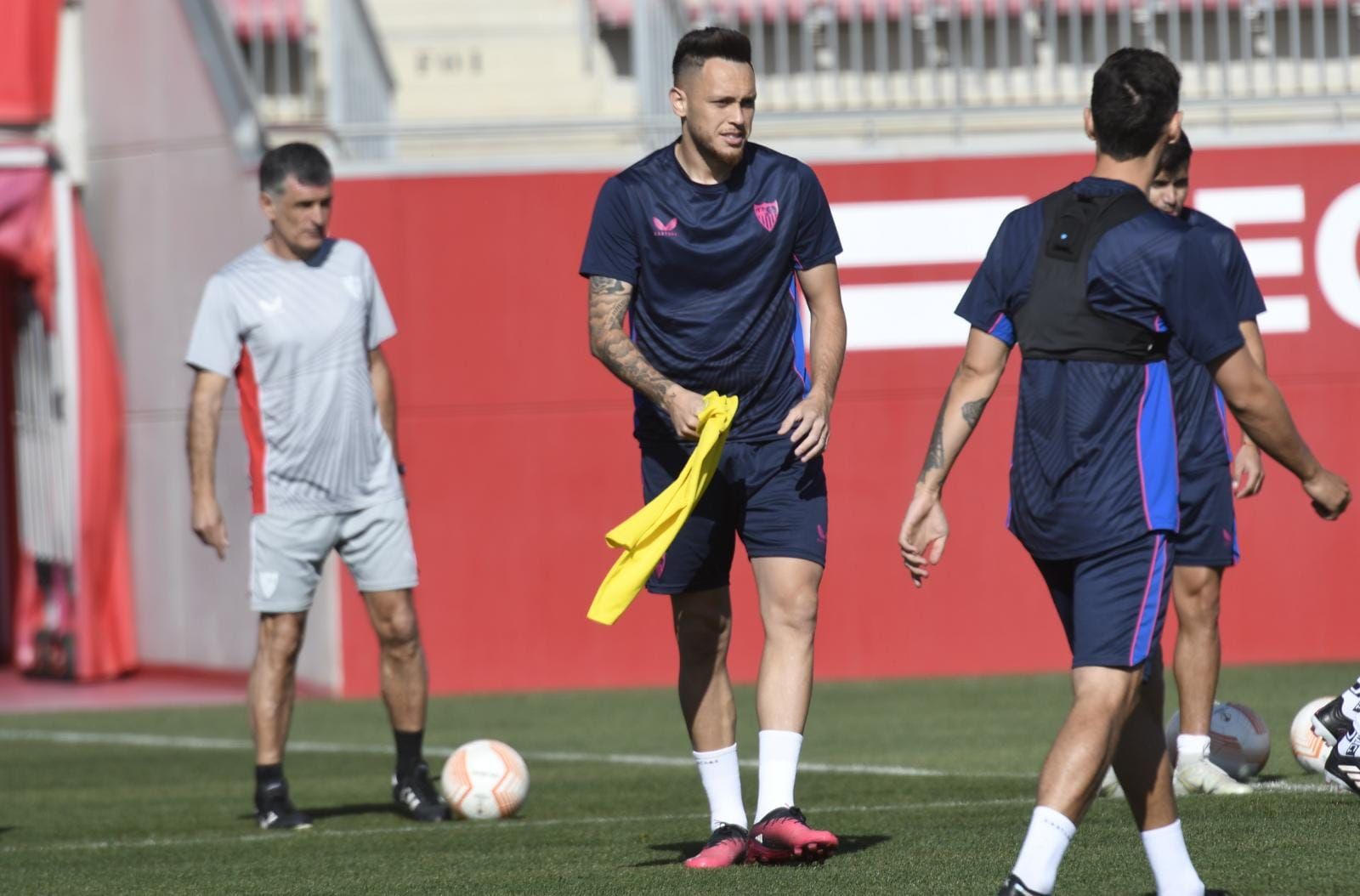 Lucas Ocampos en el entrenamiento