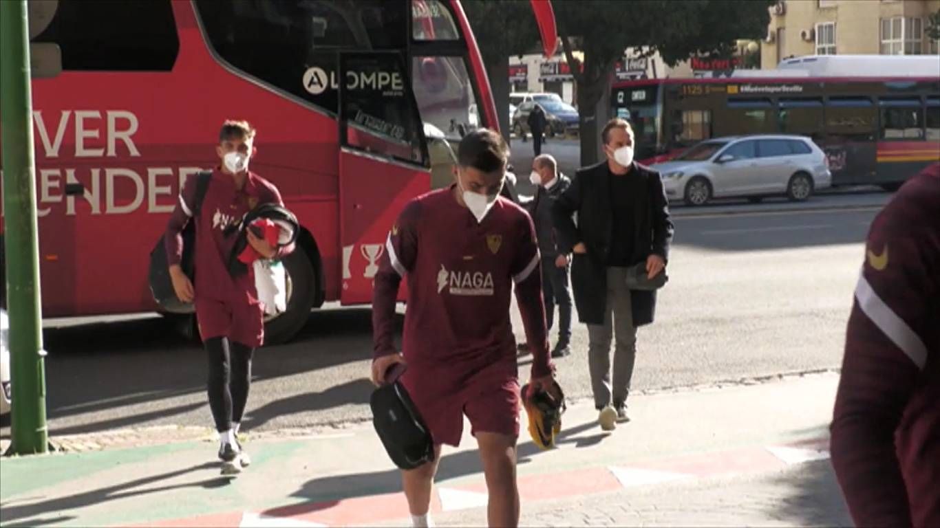  El Sevilla se concentra de nuevo para la reanudación del derbi.
