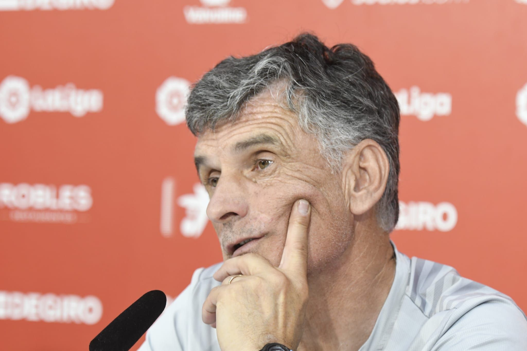  Mendilibar, en la rueda de prensa previa al partido ante el Valladolid.