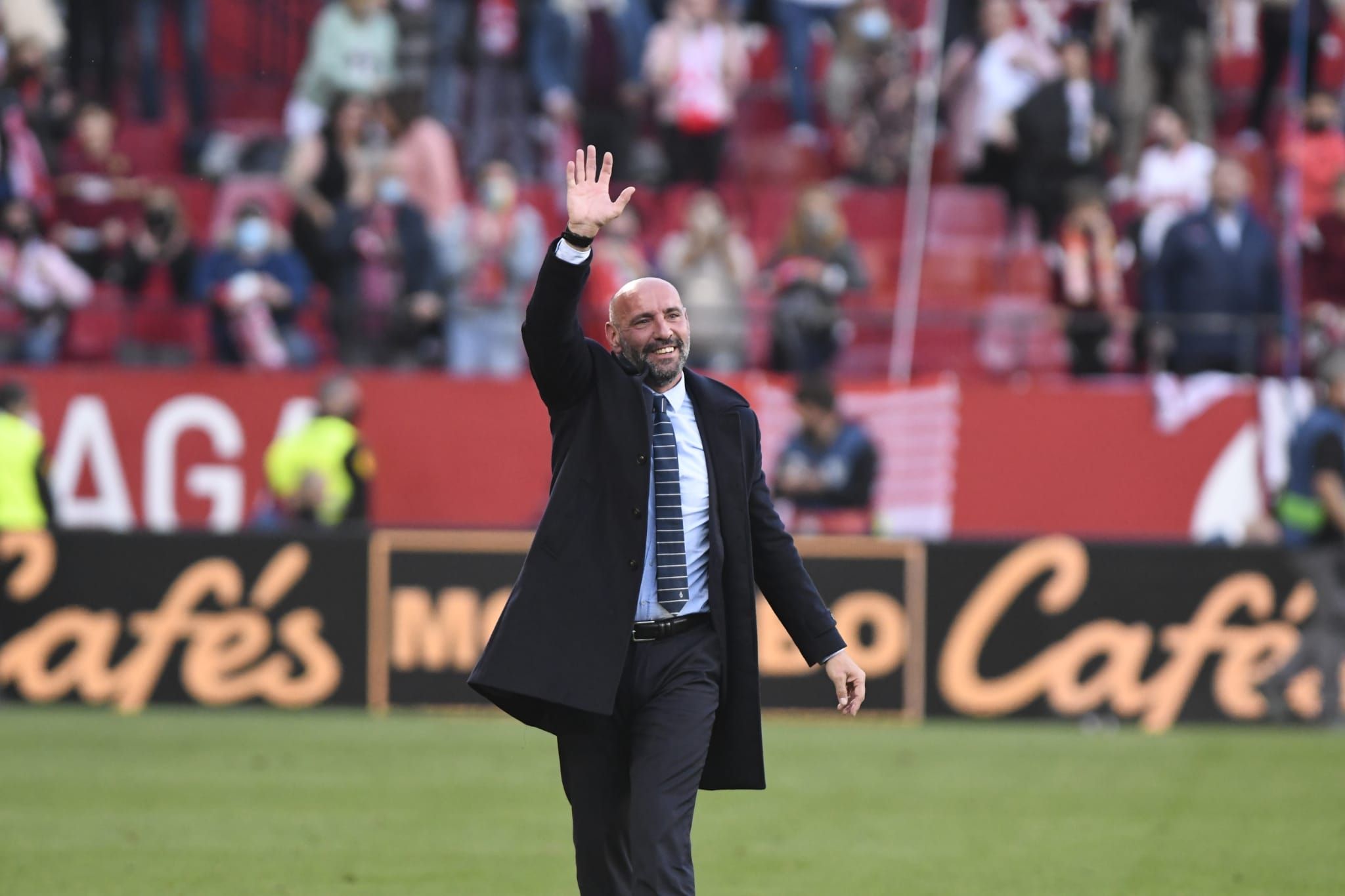  Monchi celebrando un triunfo