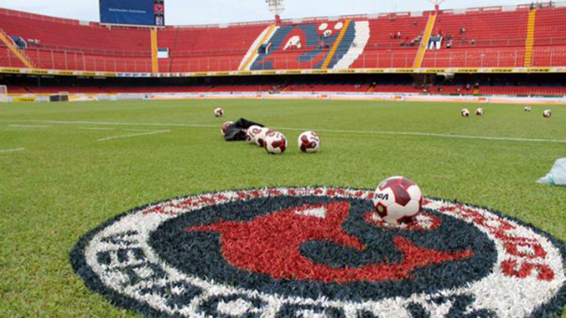  Imagen del estadio de los Tiburones Rojos de Veracruz.