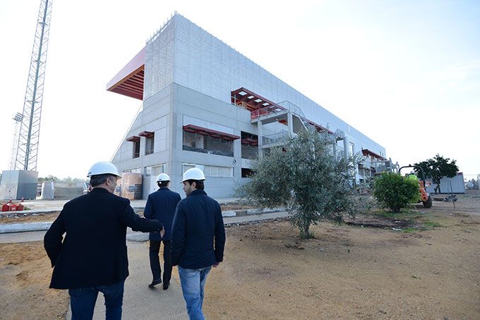  La grada principal del Estadio Jesús Navas.