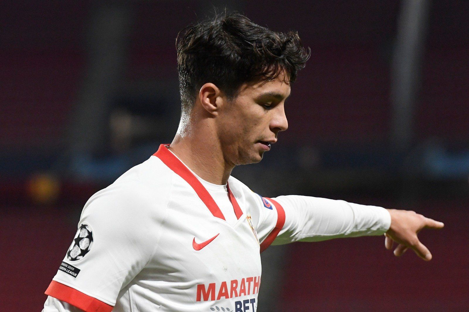  Óliver Torres en el Rennes-Sevilla..